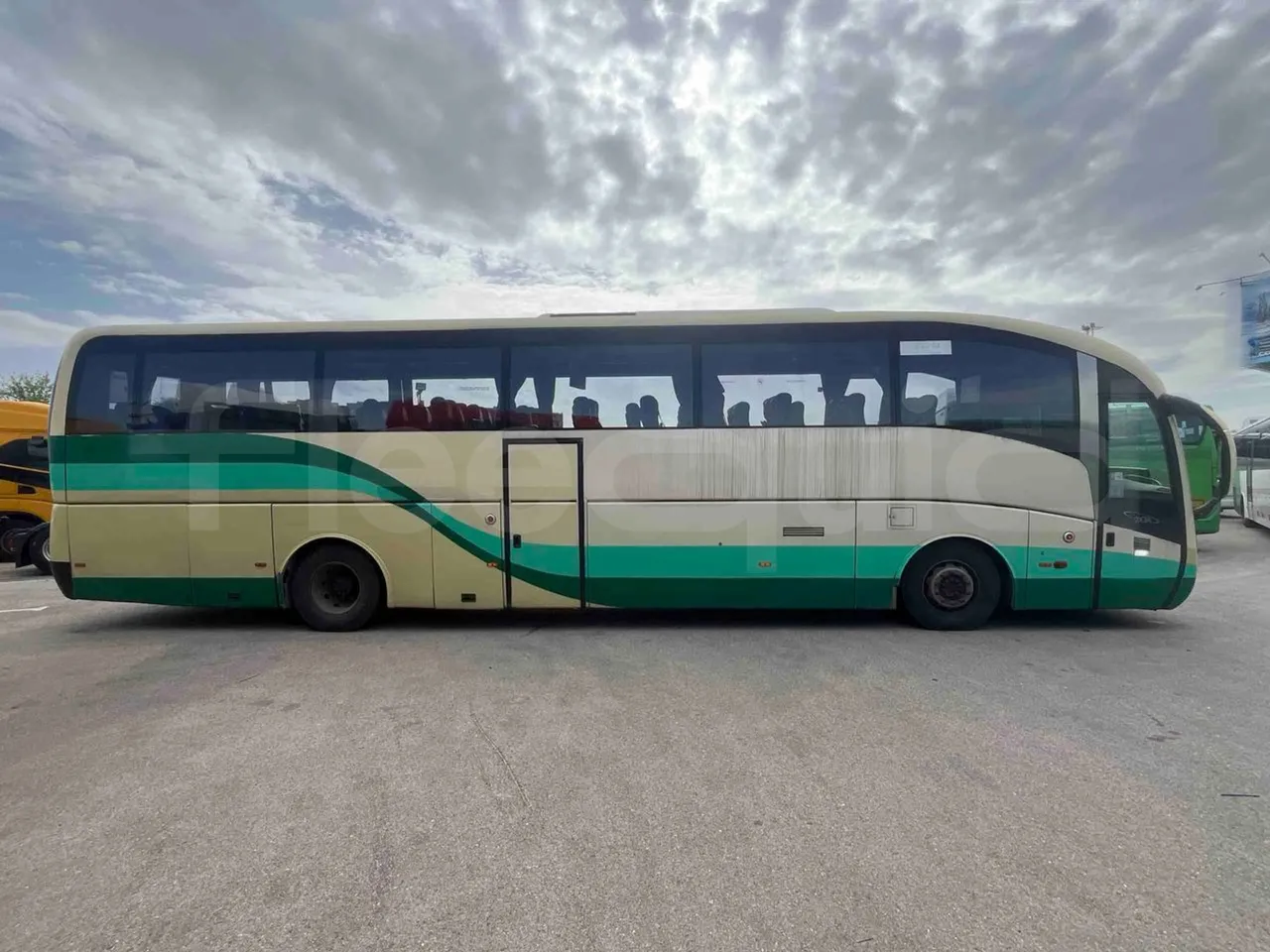 Mercedes-Benz Sideral 2000   A4RE10 - Euro5 - 260kW - 12.975mt - right side doors closed