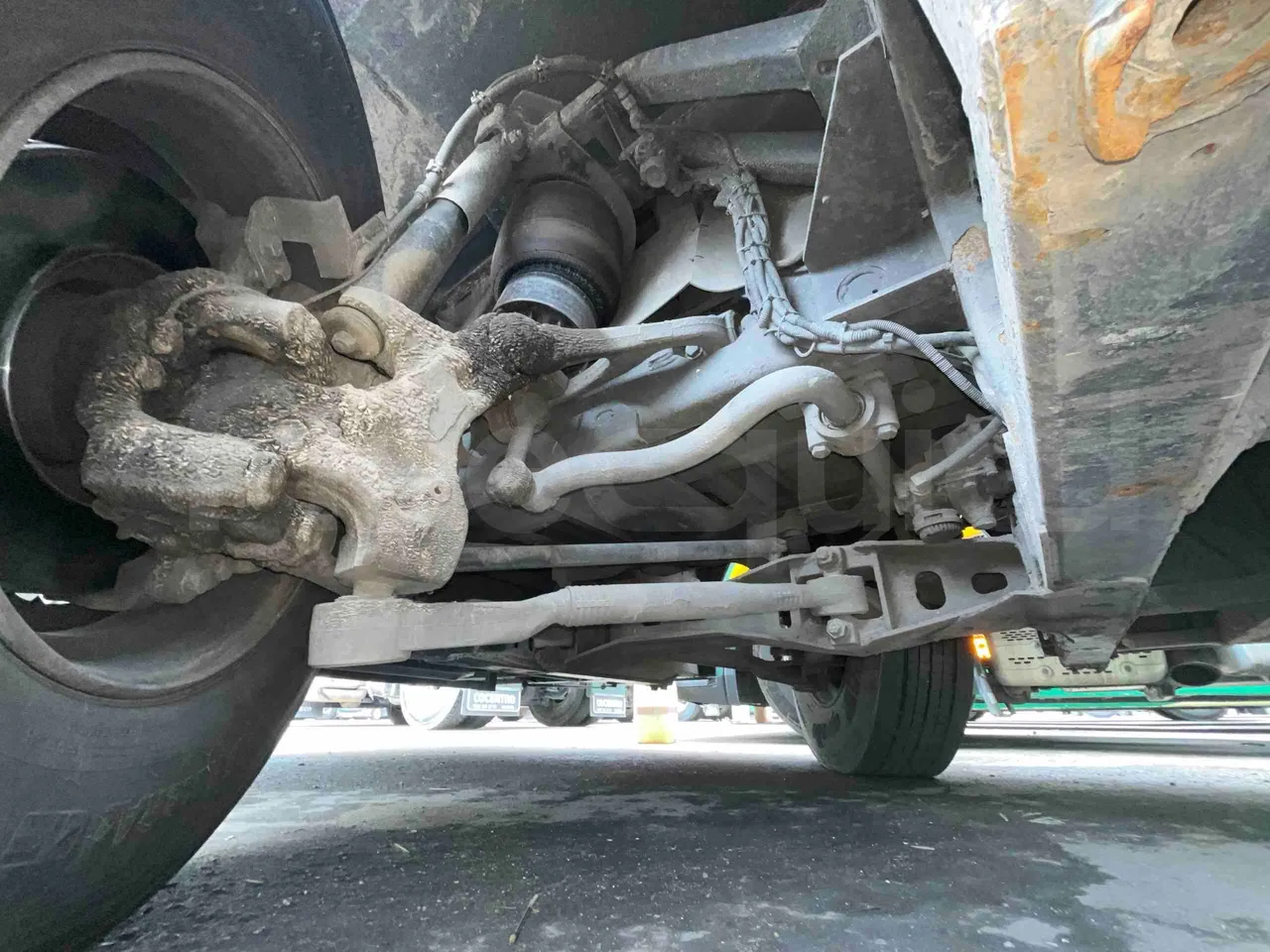 Mercedes-Benz Sideral 2000   A4RE10 - Euro5 - 260kW - 12.975mt - front axle left side