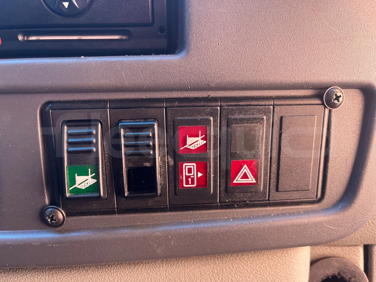 Nissan Interstar   X70B3B - Euro4 - 107kW - 5.899mt - onboard devices 2