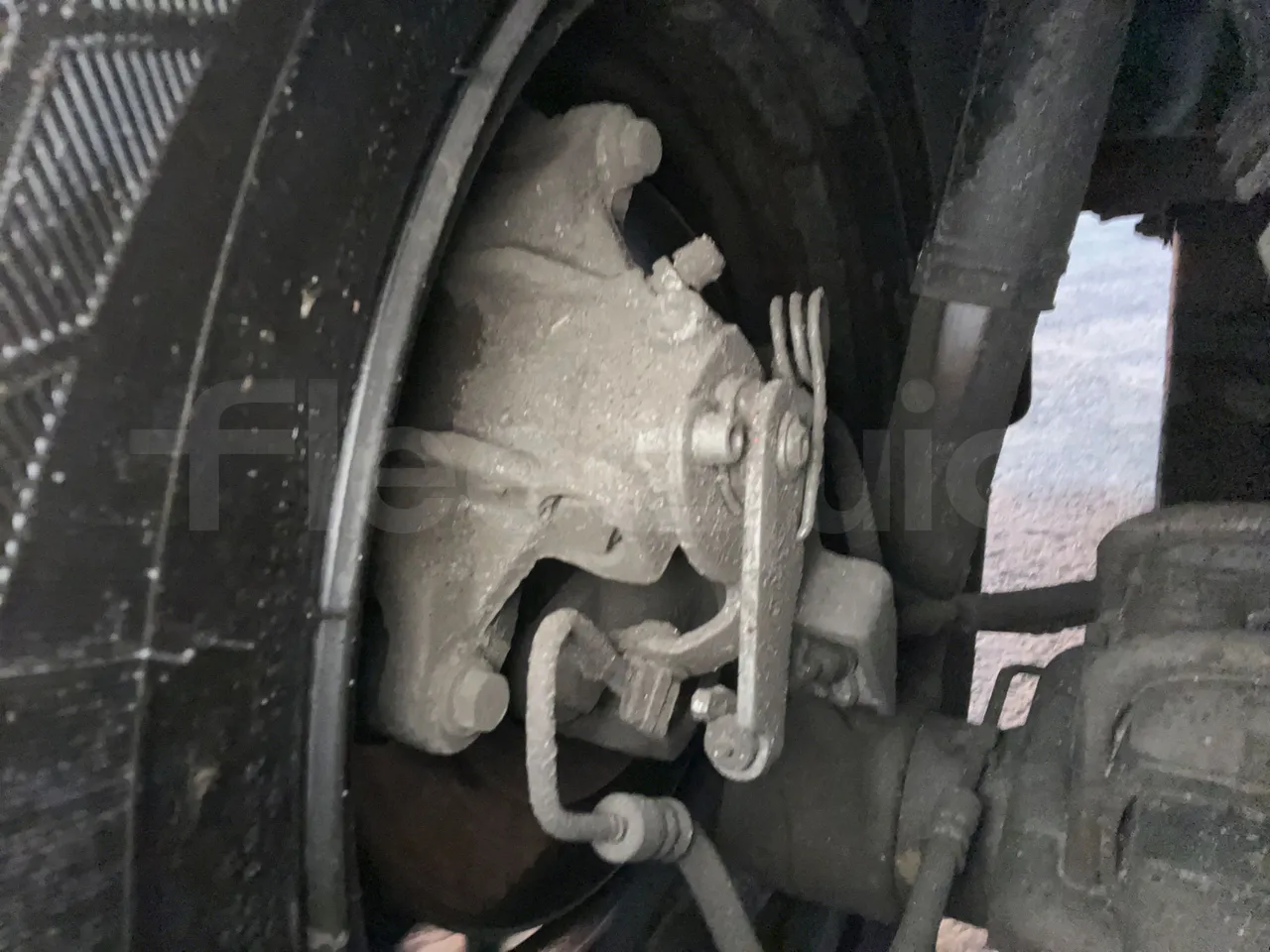 Nissan Interstar   X70B3B - Euro4 - 107kW - 5.899mt - axle 2 caliper brakes right