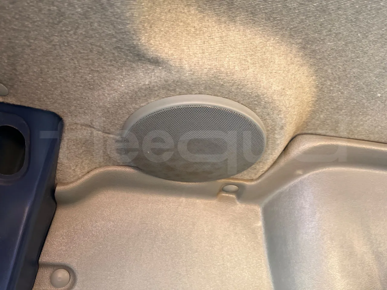 Nissan Interstar   X70B3B - Euro4 - 107kW - 5.899mt - usb charging detail