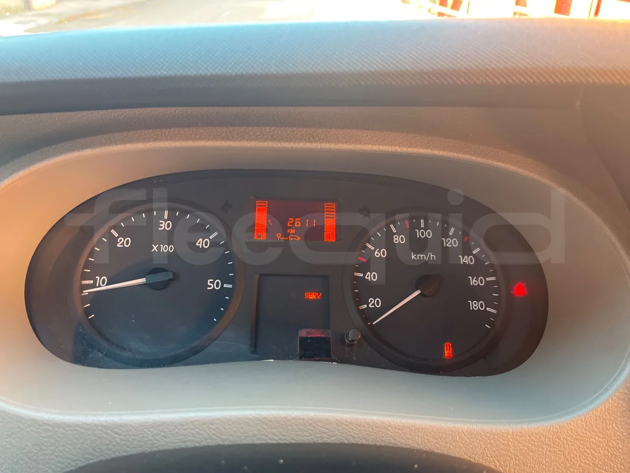 Nissan Interstar   X70B3B - Euro4 - 107kW - 5.899mt - dashboard lights on