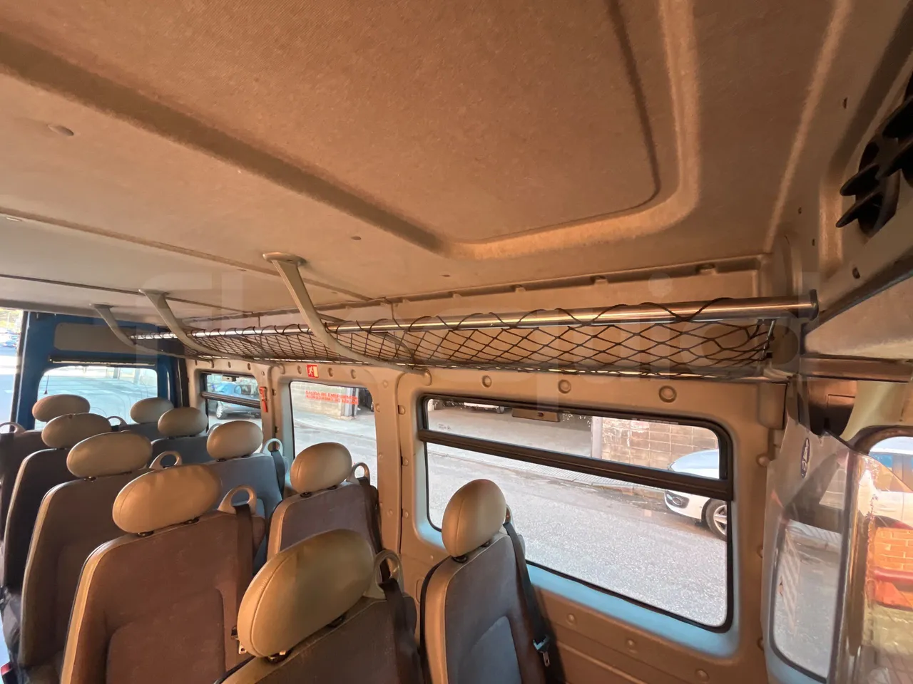 Nissan Interstar   X70B3B - Euro4 - 107kW - 5.899mt - mesh detail photo