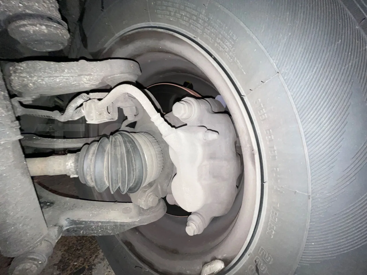 Nissan Interstar   X70B3B - Euro4 - 107kW - 5.899mt - front brake calipers left