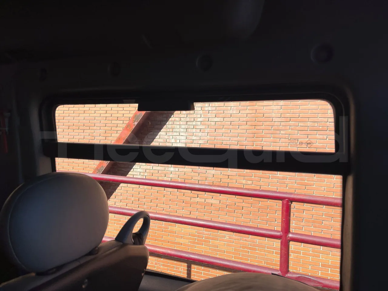 Nissan Interstar   X70B3B - Euro4 - 107kW - 5.899mt - roof hatch 2