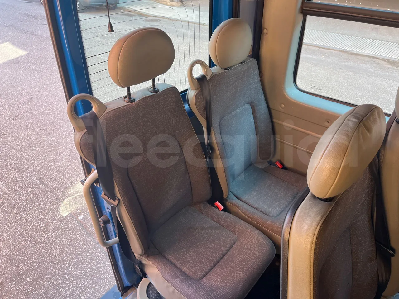 Nissan Interstar   X70B3B - Euro4 - 107kW - 5.899mt - reverse view middle aisle