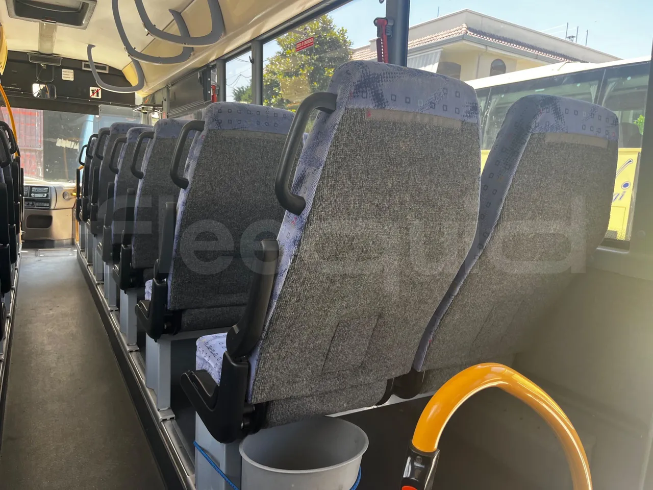 Iveco Crossway - jack and driver keys