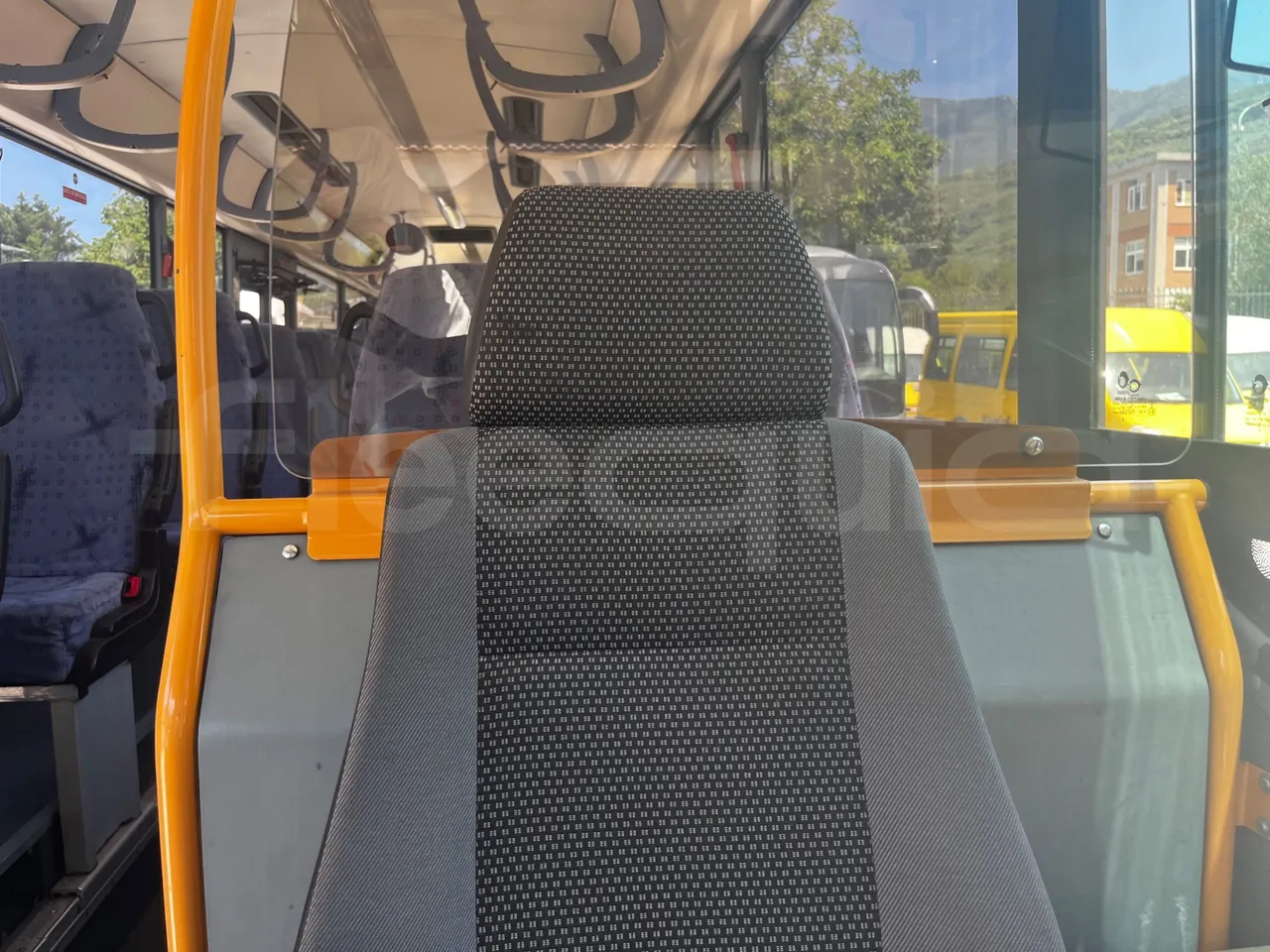 Iveco Crossway - driver microphone accessories photo