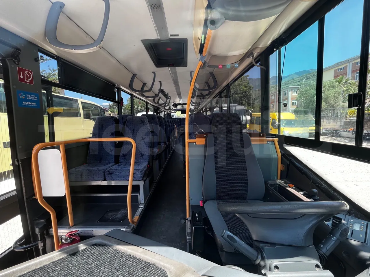 Iveco Crossway - disabled area photo
