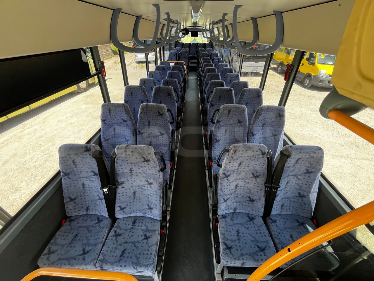 Iveco Crossway - handrails photo