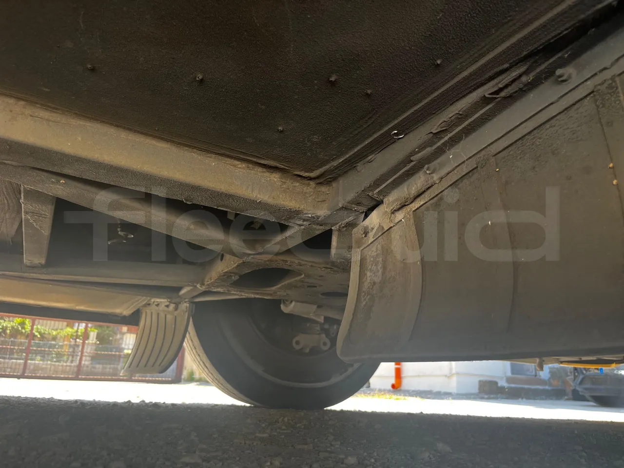 Iveco Crossway - front axle left side