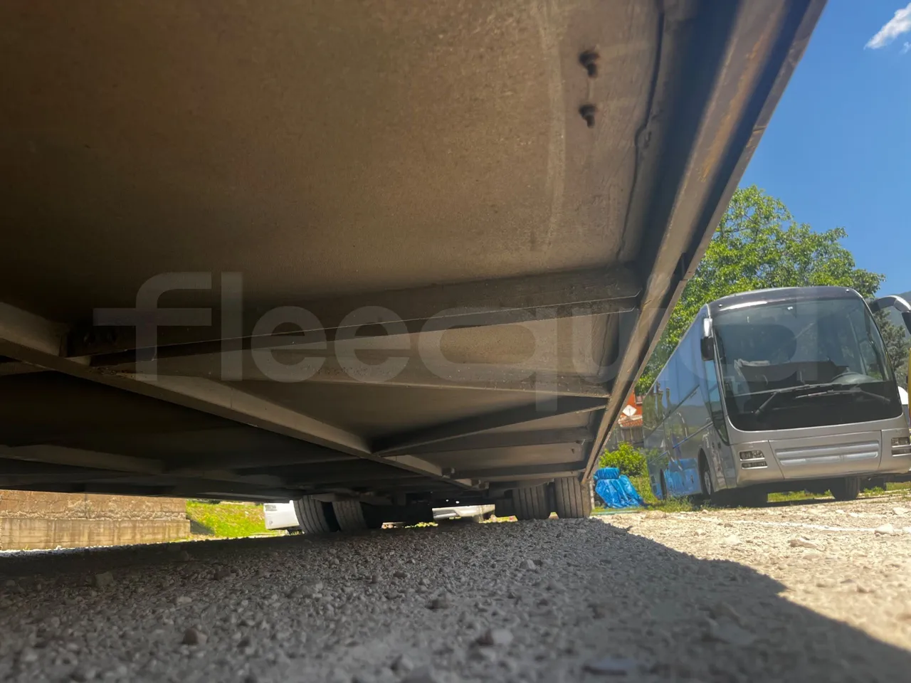 Iveco Crossway - central undercarriage photo