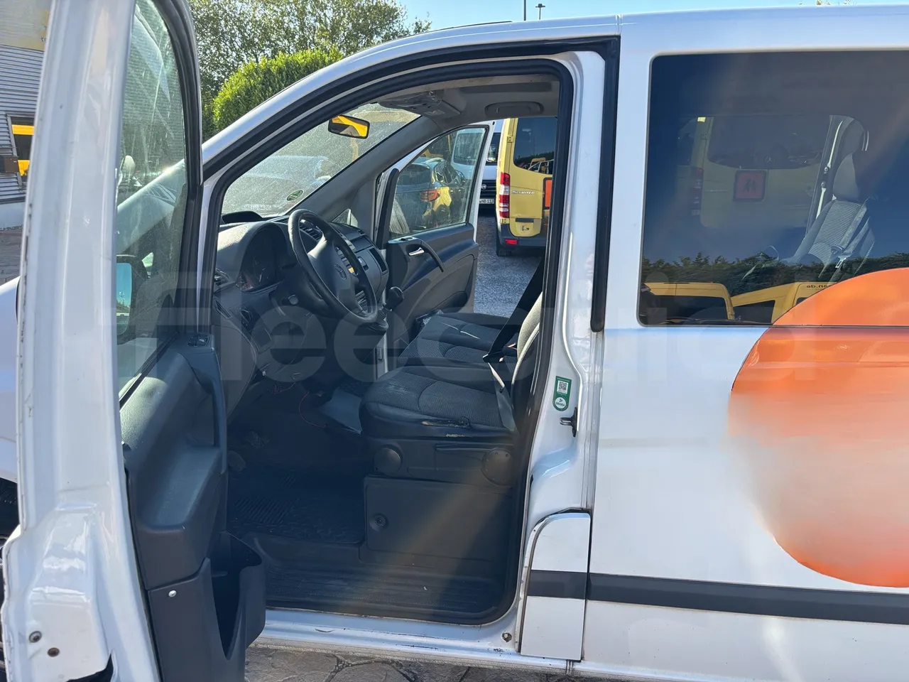 Mercedes-Benz Vito - Driver Door Open