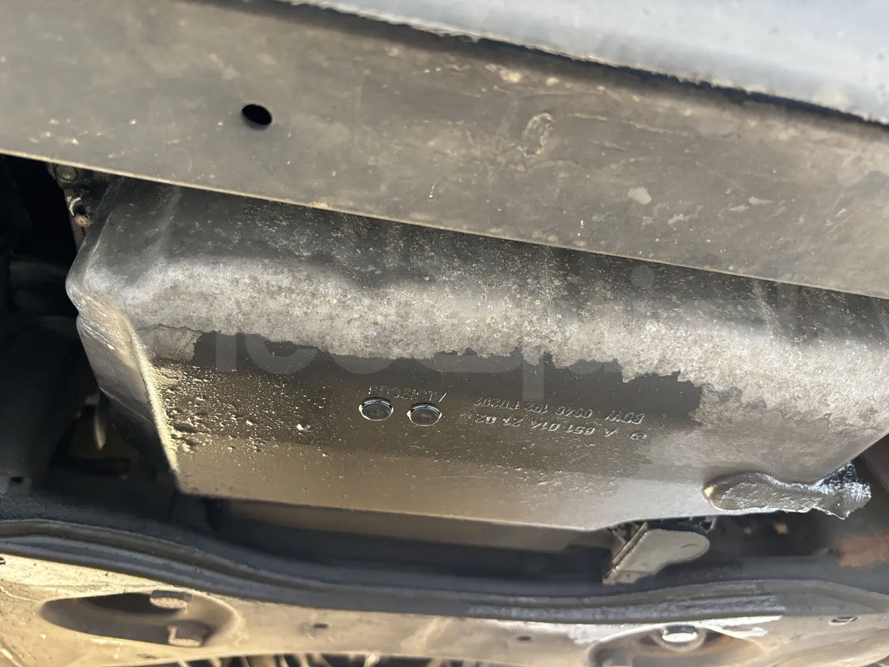 Mercedes-Benz Vito - Engine Without Protection