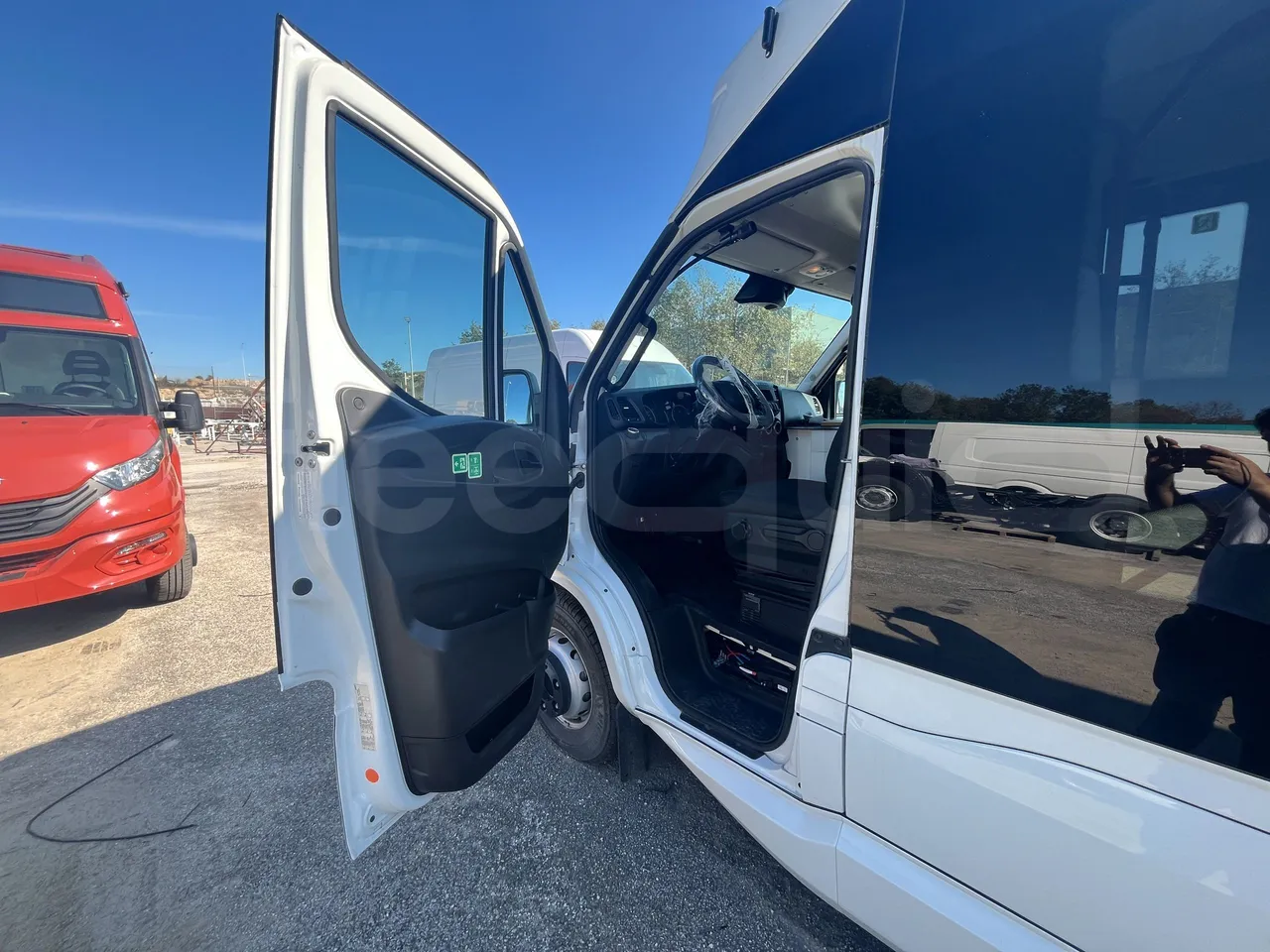 Iveco Daily - Driver Door Open