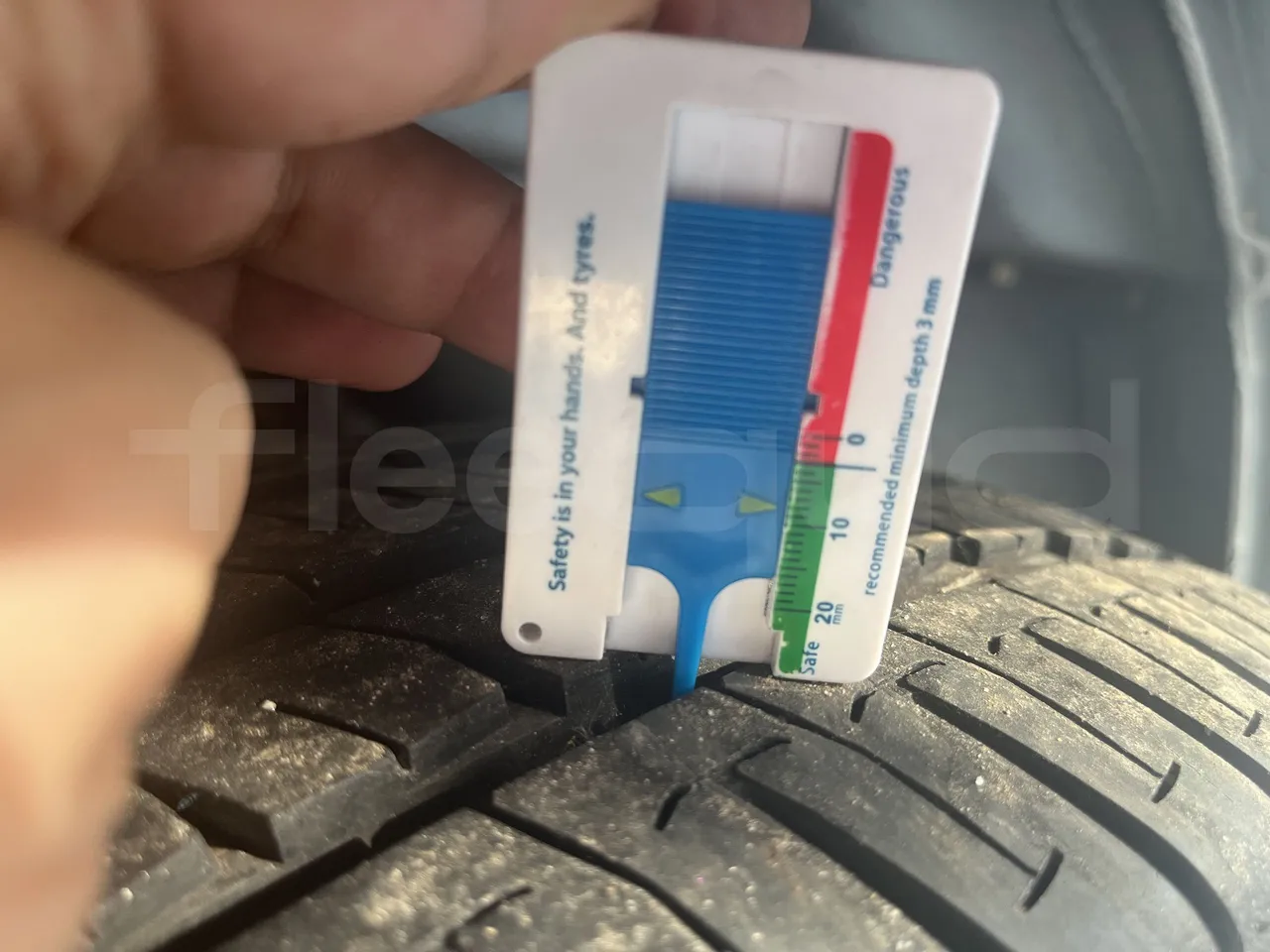 Iveco Daily - First Axle Left Side: Tyre Thickness
