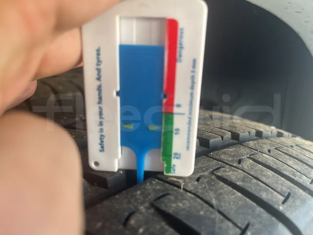 Iveco Daily - Second Axle Left Side: Tyre Thickness