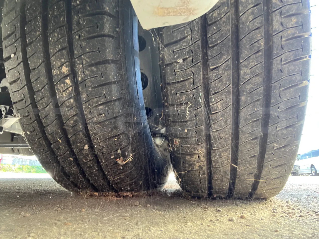 Iveco Daily - Second Axle Left Side: Tyre Tread