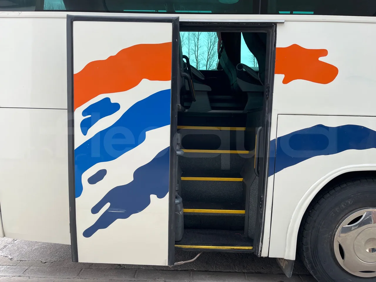 Mercedes-Benz OC 500 RF A4KF10 - EUR4 - 315kW - 12.000m - front door 2 open