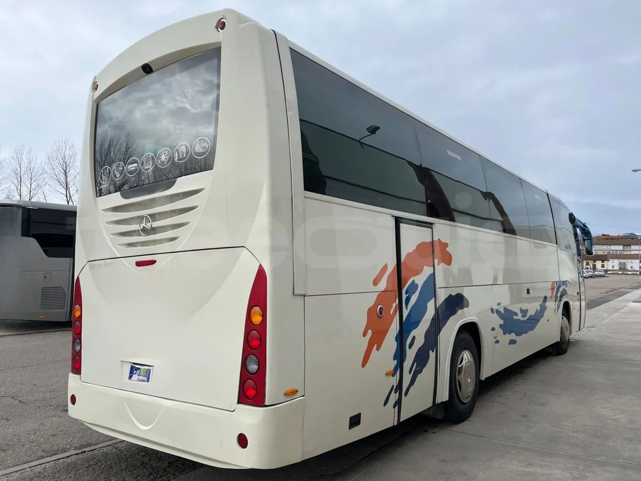 Mercedes-Benz OC 500 RF A4KF10 - EUR4 - 315kW - 12.000m - 3/4 right rear doors closed