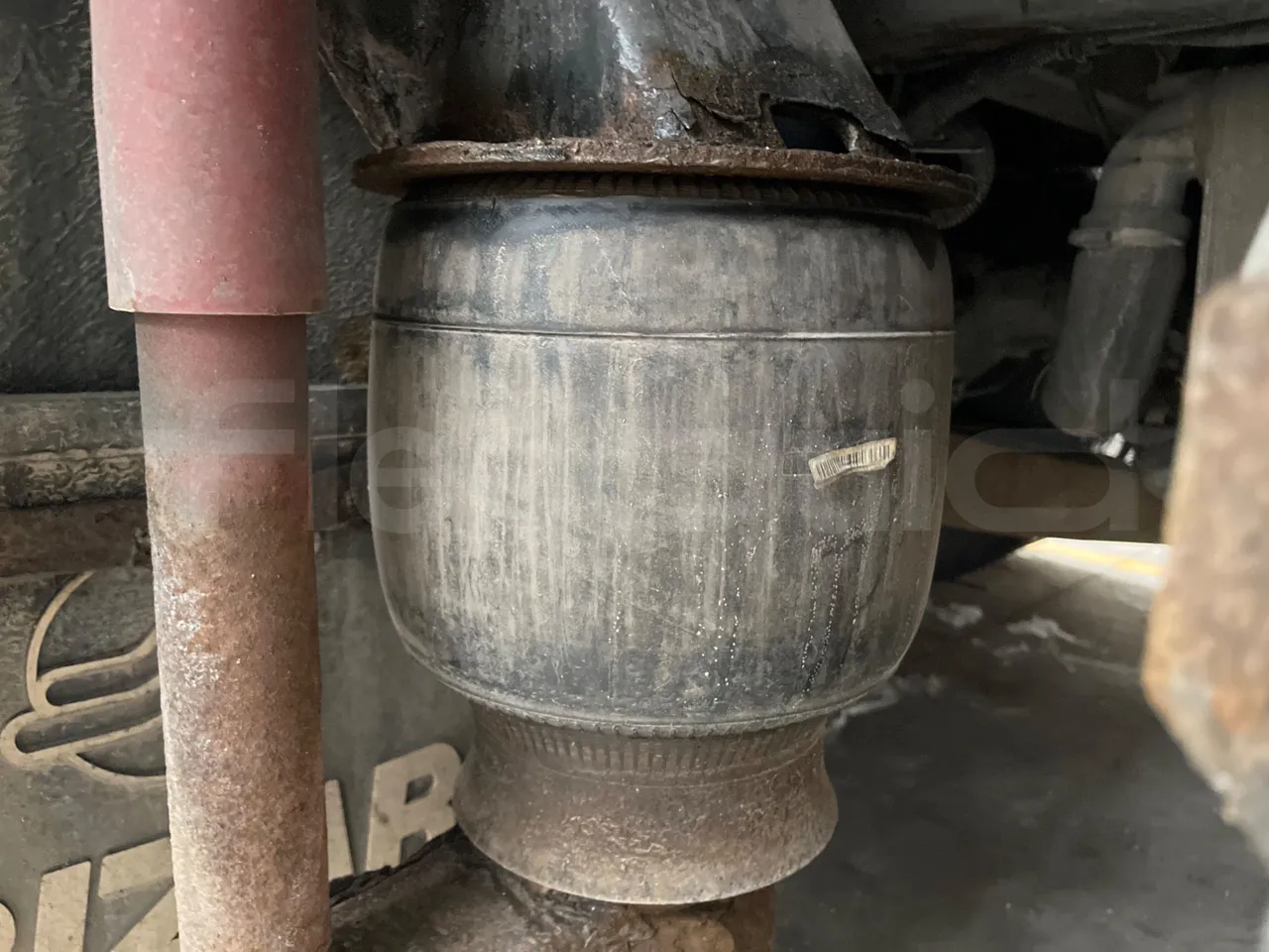 Mercedes-Benz OC 500 RF A4KF10 - EUR4 - 315kW - 12.000m - axel 2 air springs 2 right