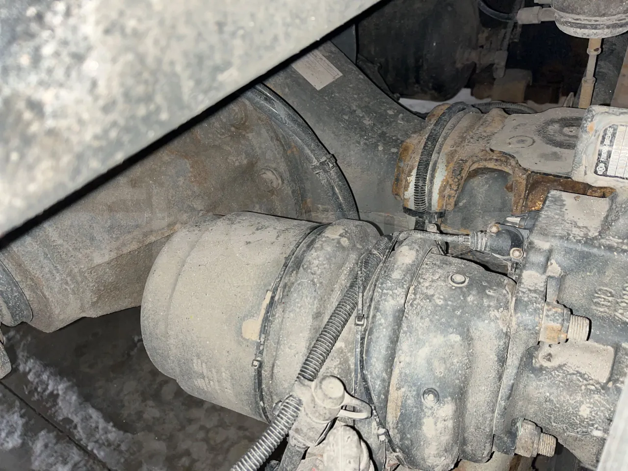 Mercedes-Benz OC 500 RF A4KF10 - EUR4 - 315kW - 12.000m - axle 2 caliper brakes left