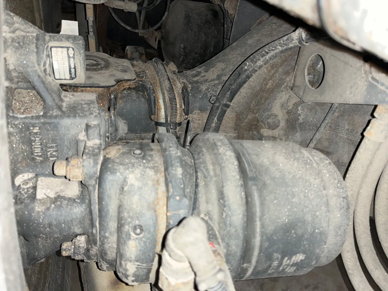 Mercedes-Benz OC 500 RF A4KF10 - EUR4 - 315kW - 12.000m - axle 2 caliper brakes right