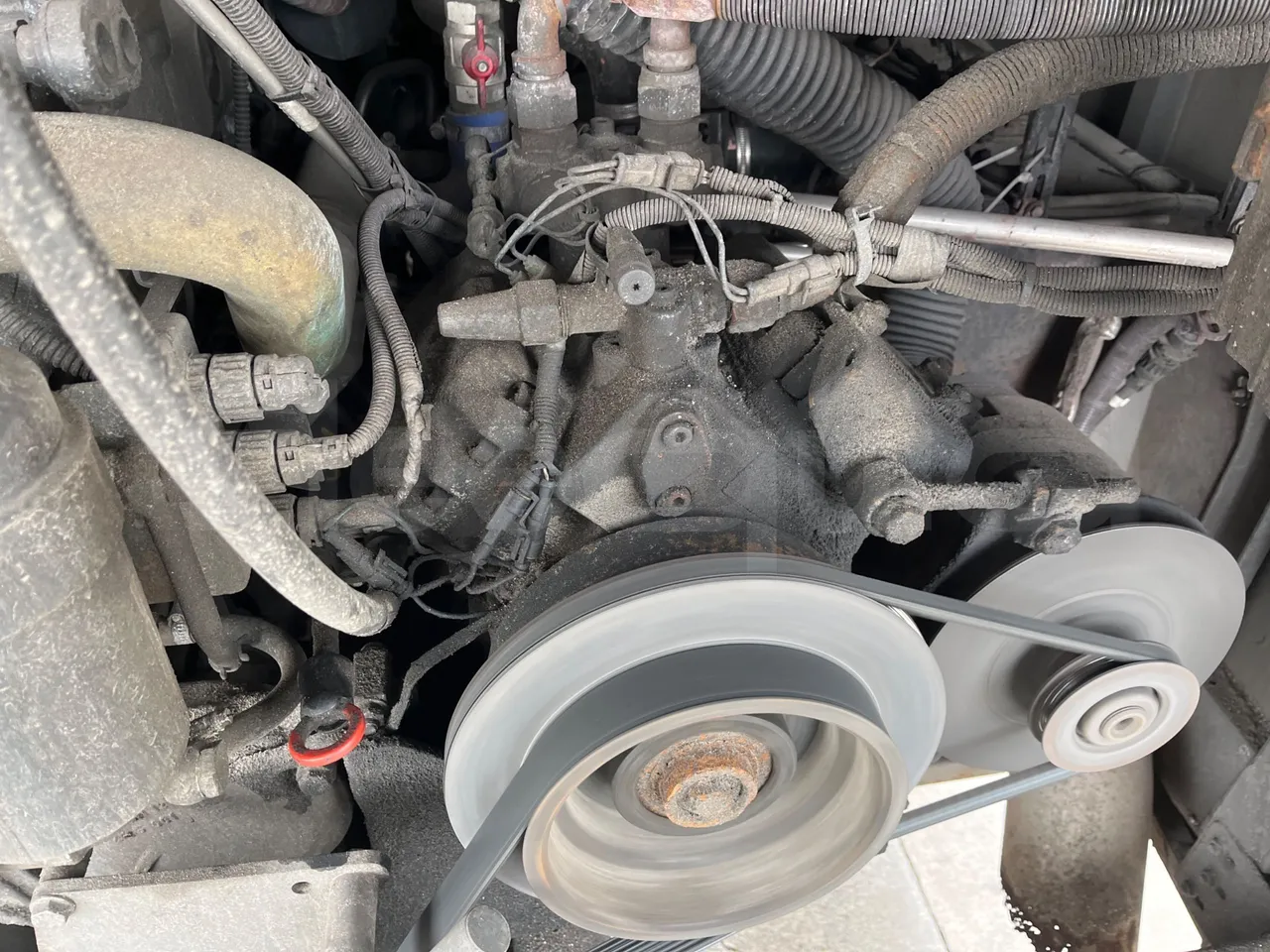 Mercedes-Benz OC 500 RF A4KF10 - EUR4 - 315kW - 12.000m - air conditioning compressor