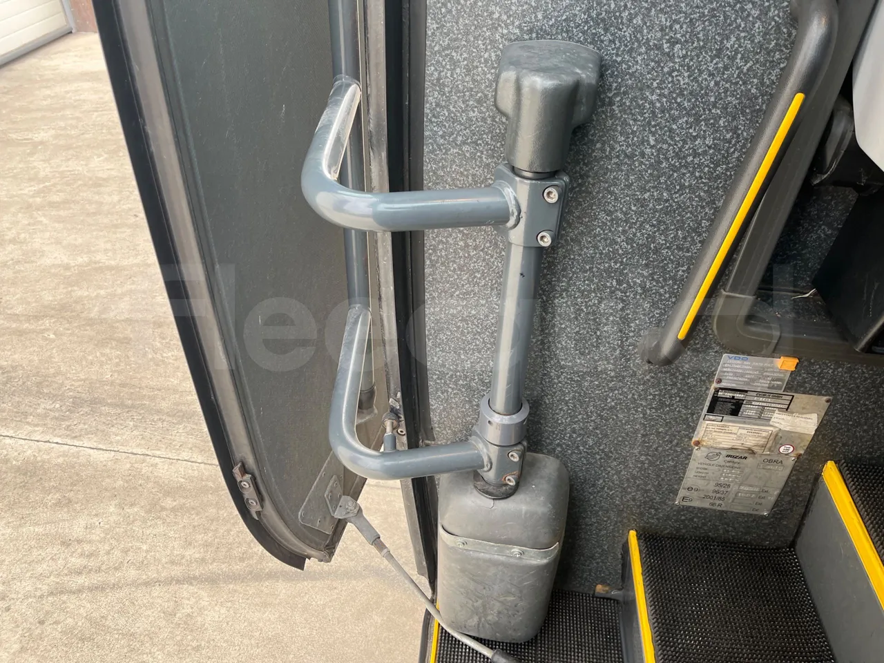 Mercedes-Benz OC 500 RF A4KF10 - EUR4 - 315kW - 12.000m - door mechanism photo