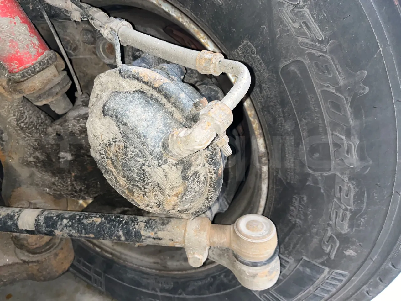 Mercedes-Benz OC 500 RF A4KF10 - EUR4 - 315kW - 12.000m - front brake calipers left