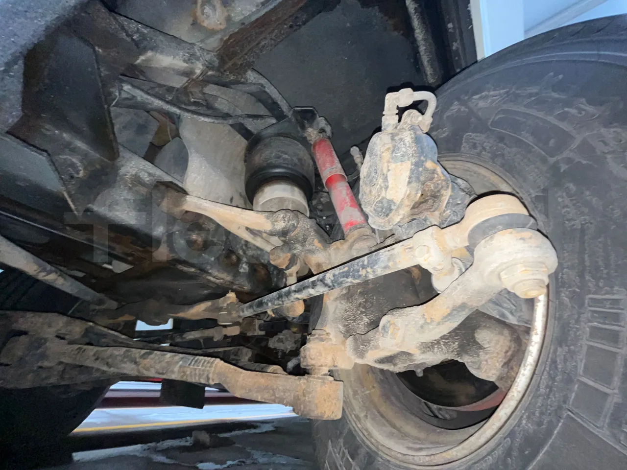 Mercedes-Benz OC 500 RF A4KF10 - EUR4 - 315kW - 12.000m - front shock absorbers left