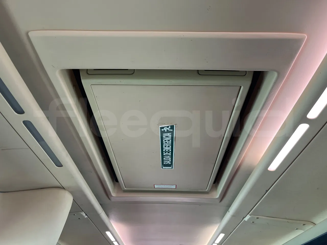 Mercedes-Benz OC 500 RF A4KF10 - EUR4 - 315kW - 12.000m - roof hatch 2