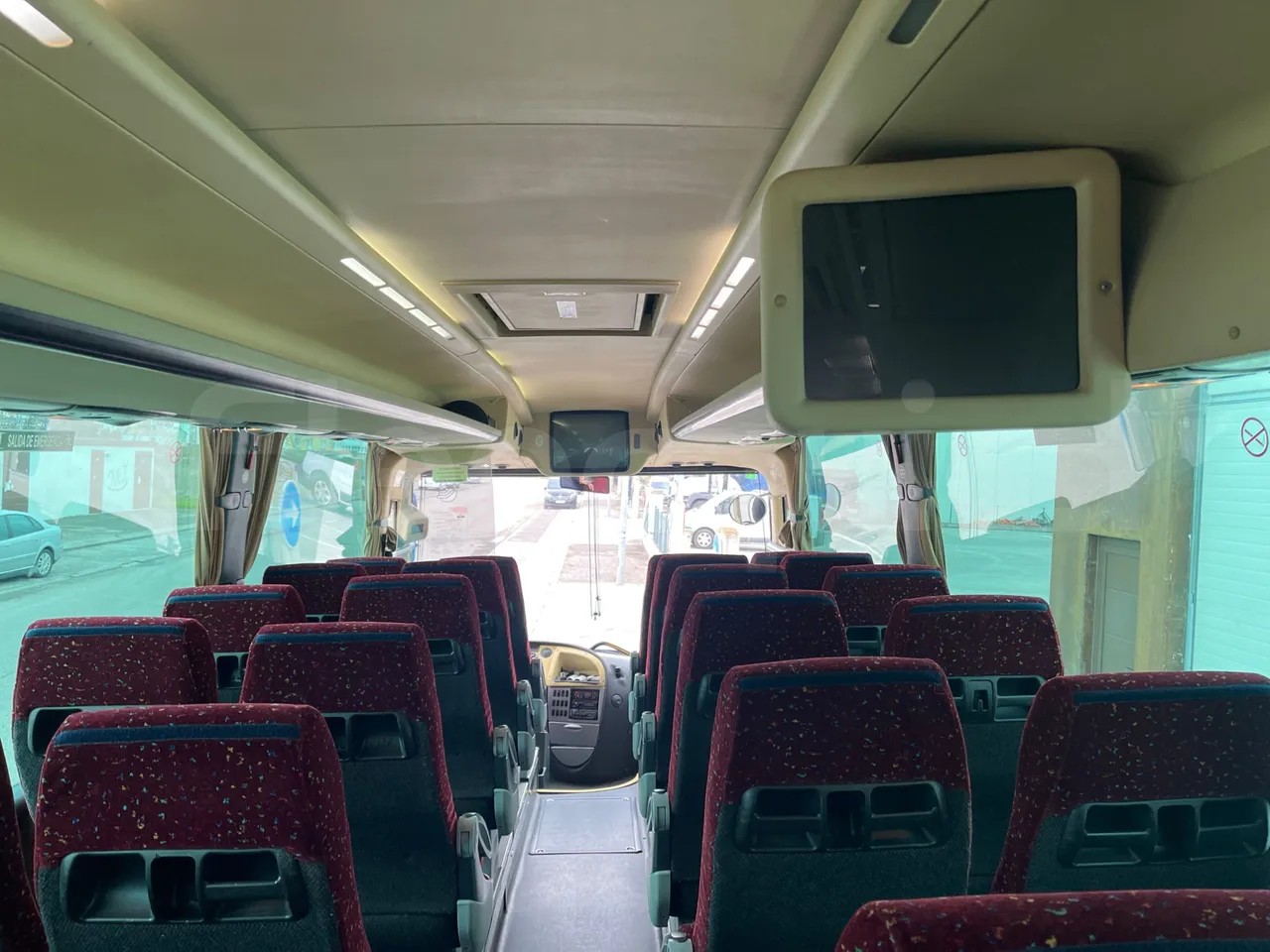 Mercedes-Benz OC 500 RF A4KF10 - EUR4 - 315kW - 12.000m - monitor detail photo