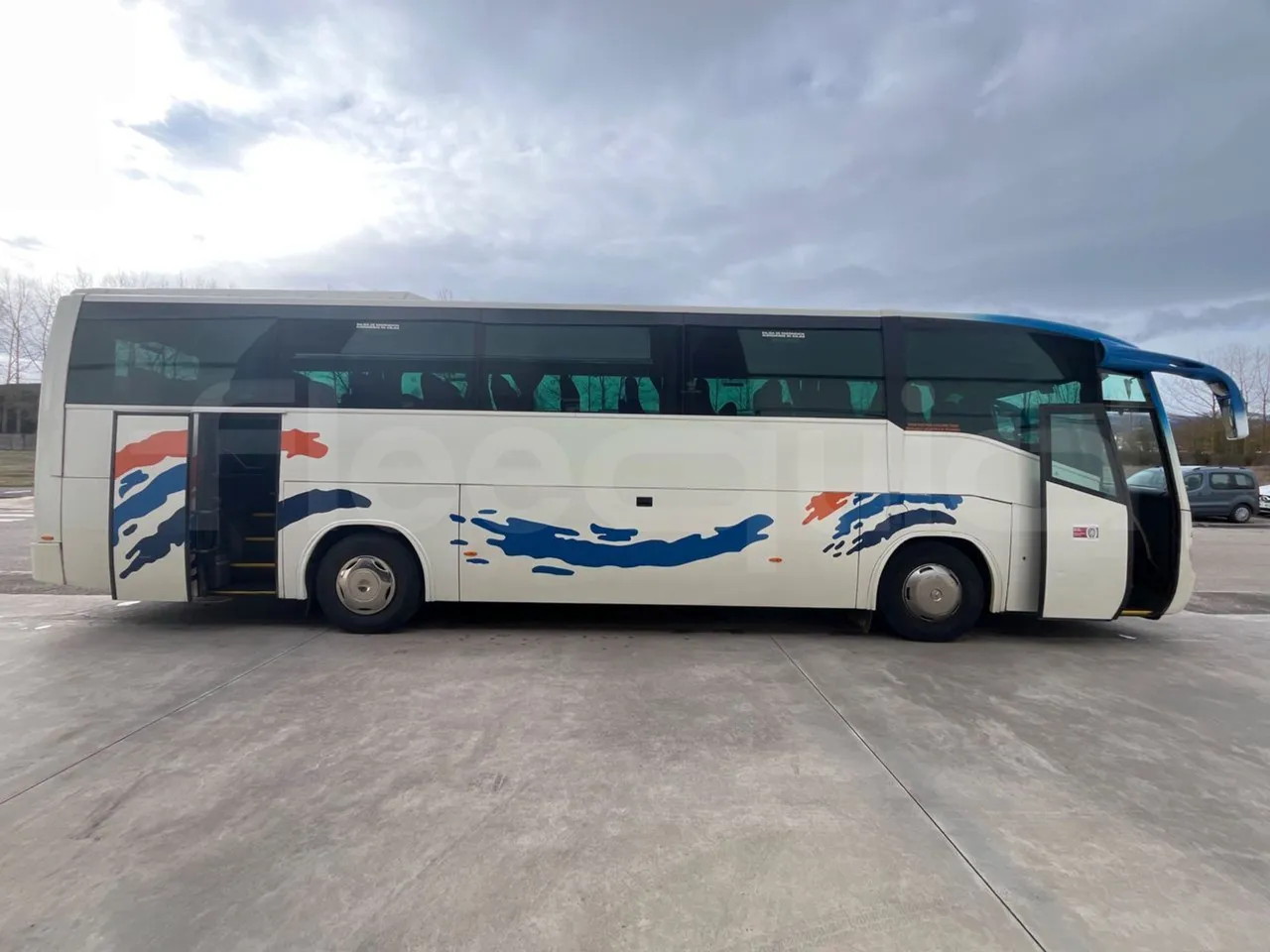 Mercedes-Benz OC 500 RF A4KF10 - EUR4 - 315kW - 12.000m - right side doors open