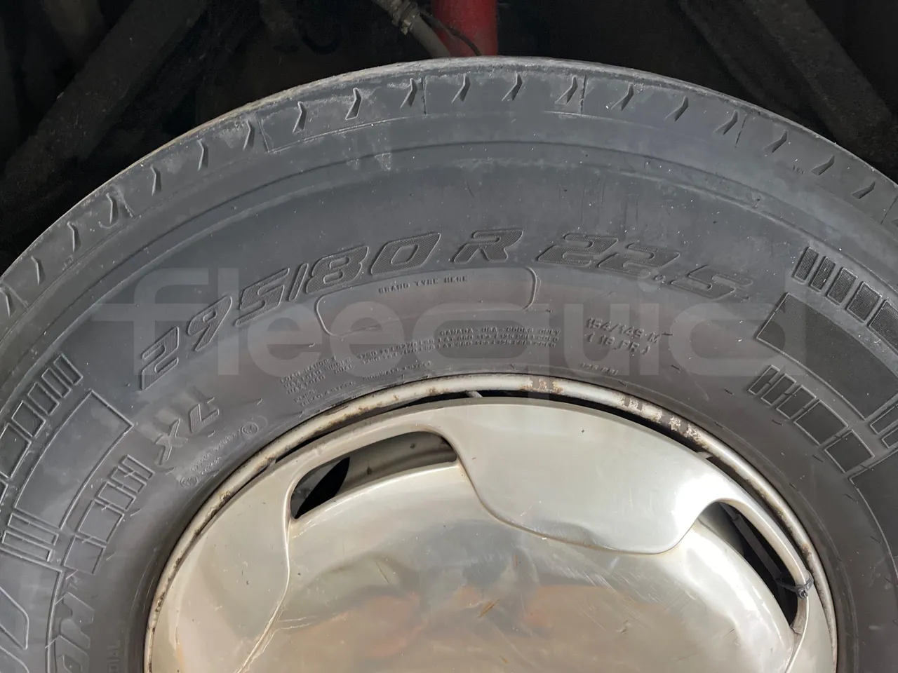 Mercedes-Benz OC 500 RF A4KF10 - EUR4 - 315kW - 12.000m - rear left tire photo