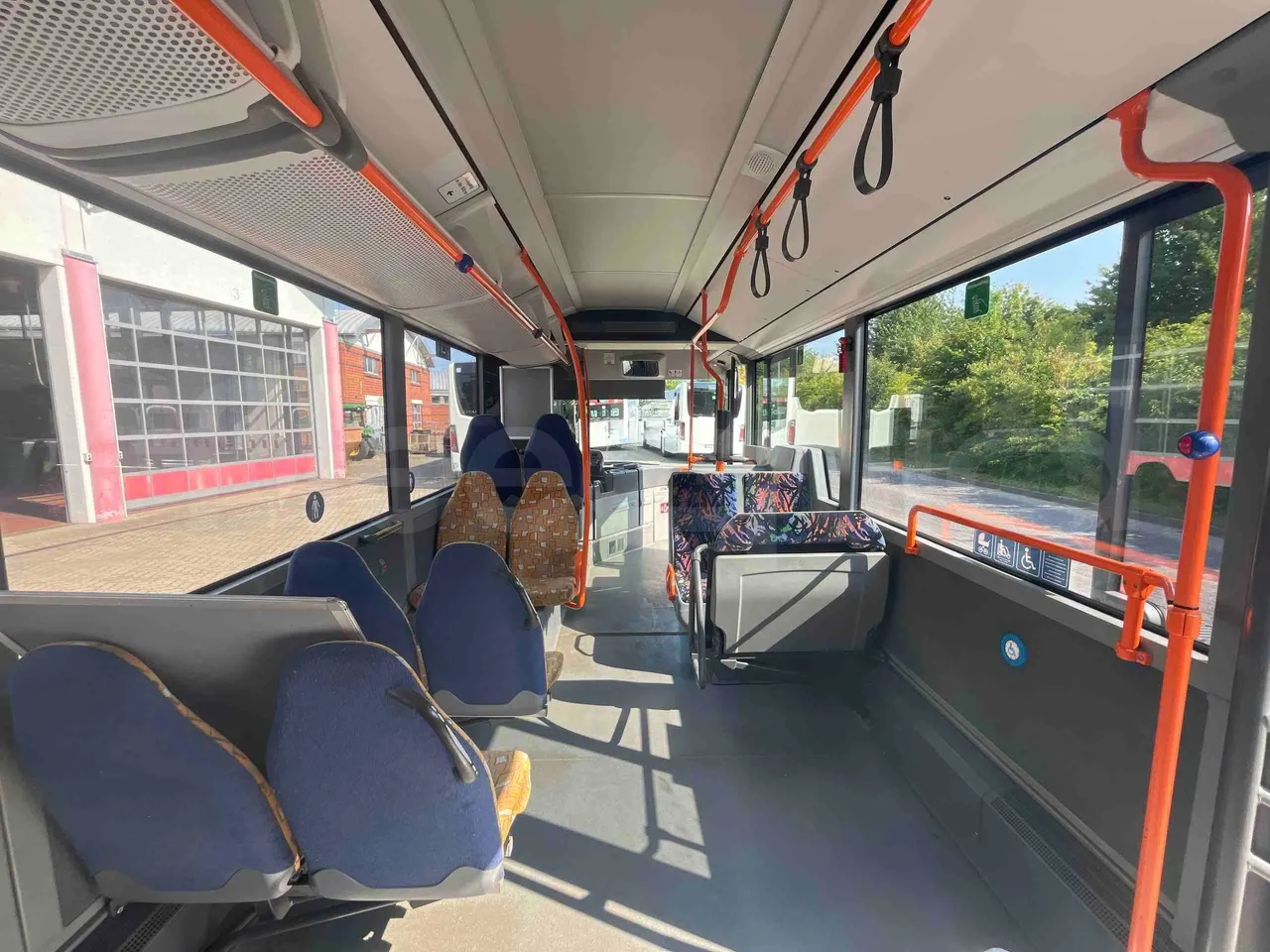 Mercedes-Benz Citaro - Forward Seats From Middle Position