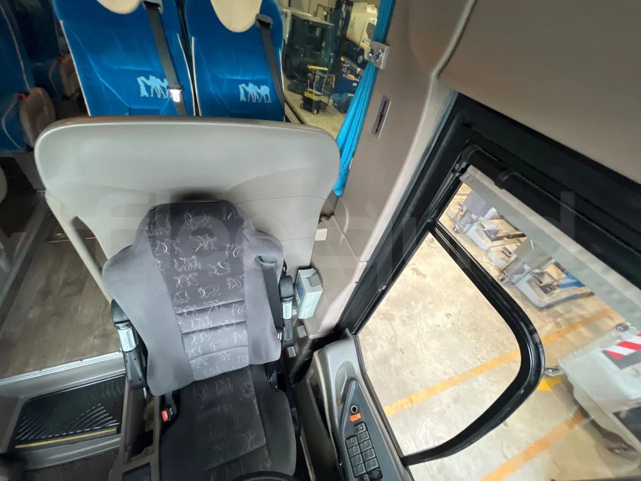 Iveco Irisbus France Magelys HD - Euro5 - 331kW - 12-250mt - driver microphone accessories photo