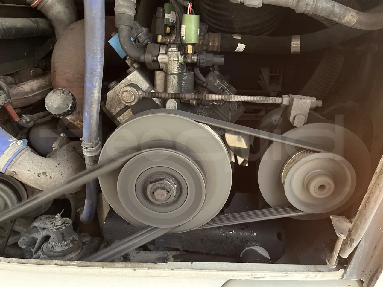 Iveco Irisbus France Magelys HD - Euro5 - 331kW - 12-250mt - air conditioning compressor