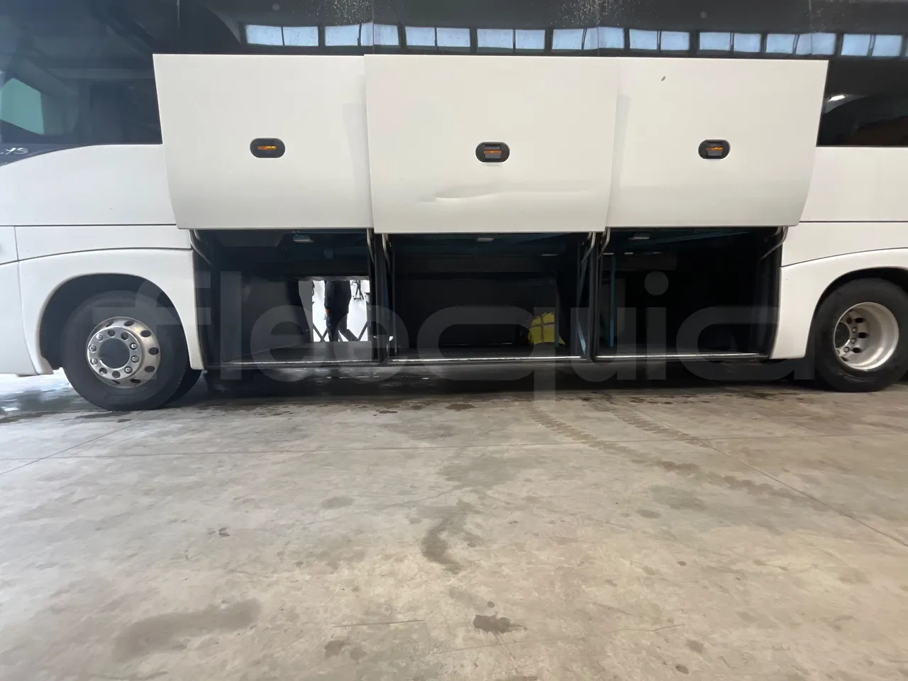 Iveco Irisbus France Magelys HD - Euro5 - 331kW - 12-250mt - luggage rack photo