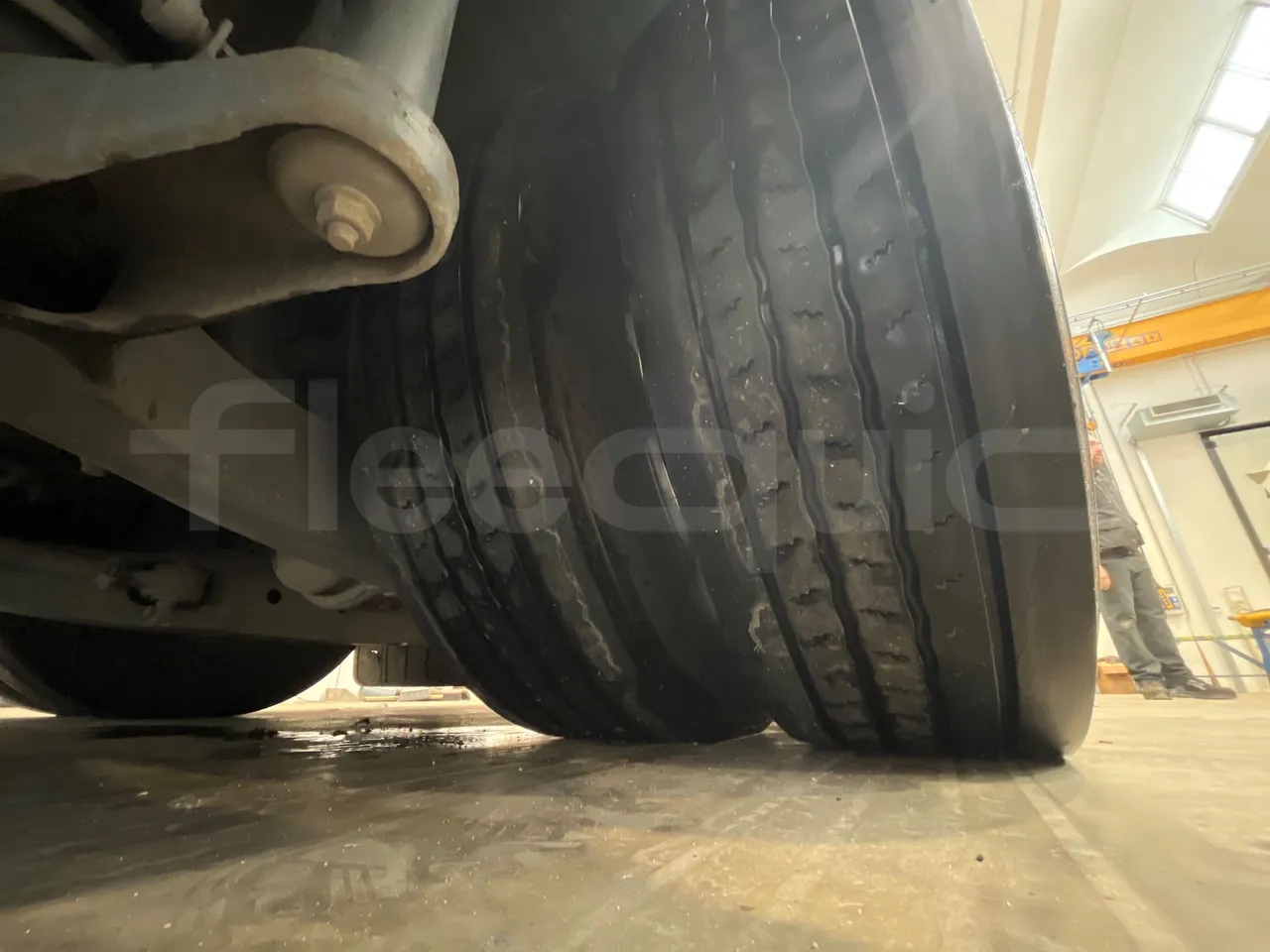 Iveco Irisbus France Magelys HD - Euro5 - 331kW - 12-250mt - tread condition second axle tires left