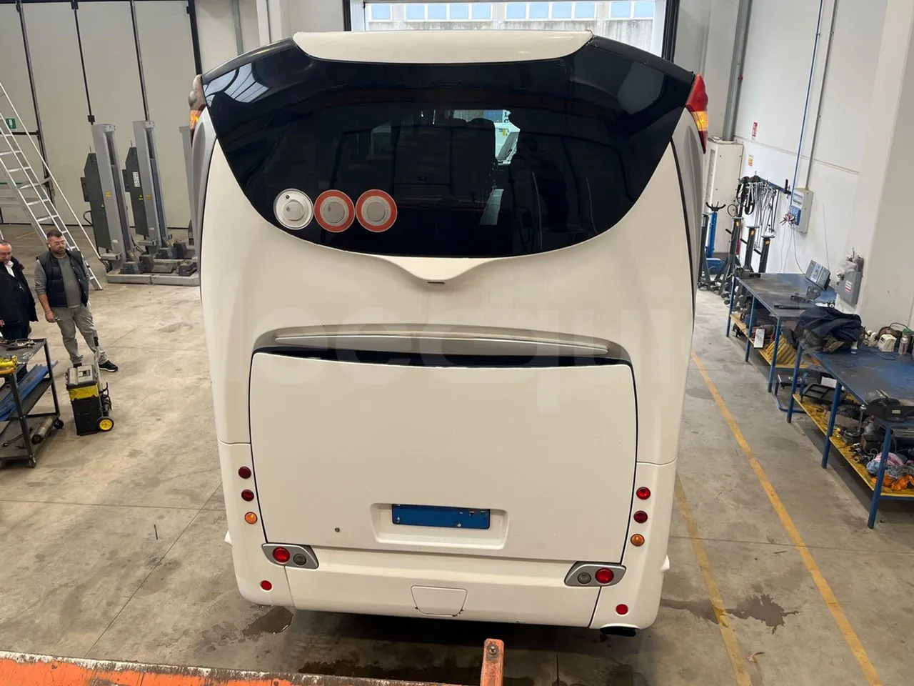 Iveco Irisbus France Magelys HD - Euro5 - 331kW - 12-250mt - rear hatch closed