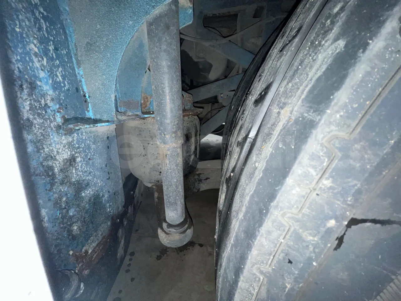 Iveco Irisbus France Magelys HD - Euro5 - 331kW - 12-250mt - axle 2 shock absorbers 1 left