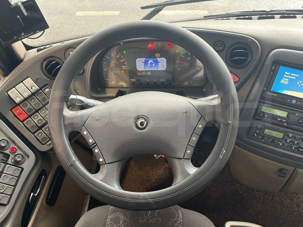 Iveco Irisbus France Magelys HD - Euro5 - 331kW - 12-250mt - steering wheel photo