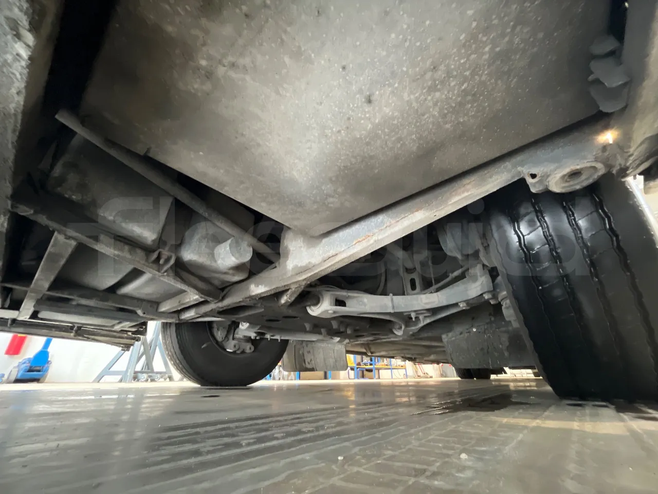 Iveco Irisbus France Magelys HD - Euro5 - 331kW - 12-250mt - front axle left side