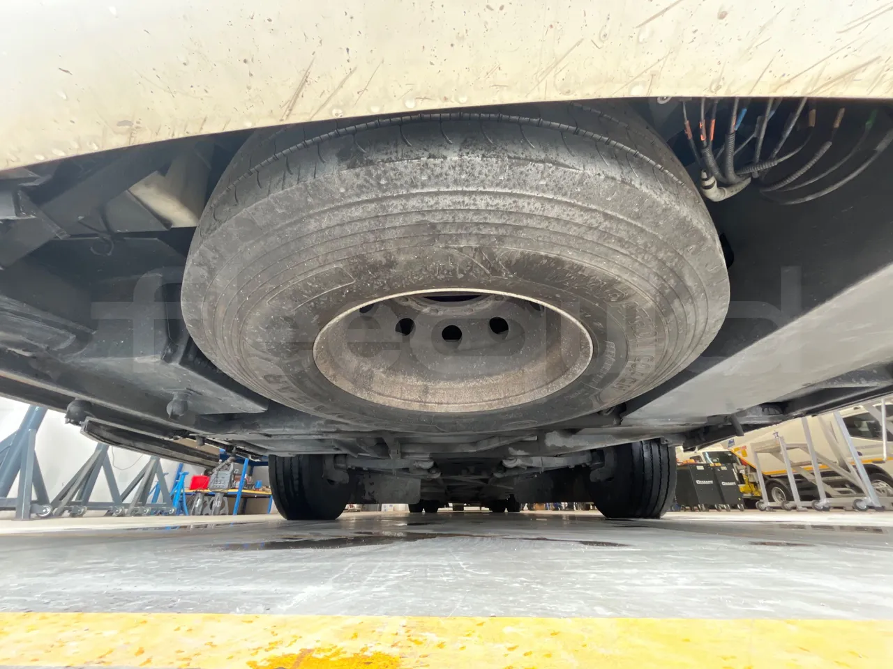 Iveco Irisbus France Magelys HD - Euro5 - 331kW - 12-250mt - spare wheel