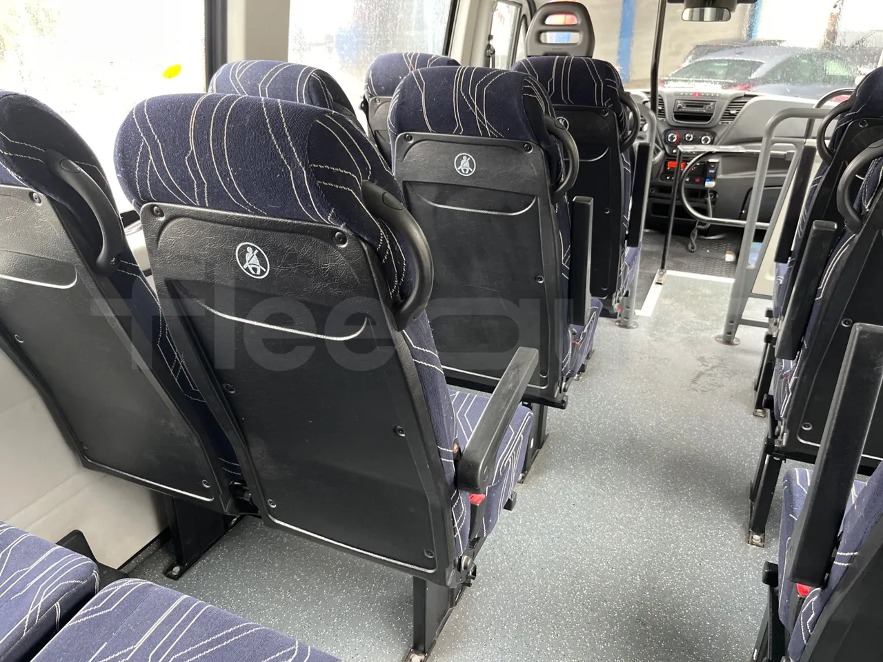 Iveco Daily A65C18 -EUR6 -132kW -7.498m - armrest detail photo