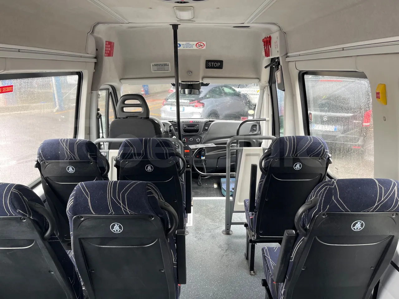 Iveco Daily A65C18 -EUR6 -132kW -7.498m - forward view middle aisle