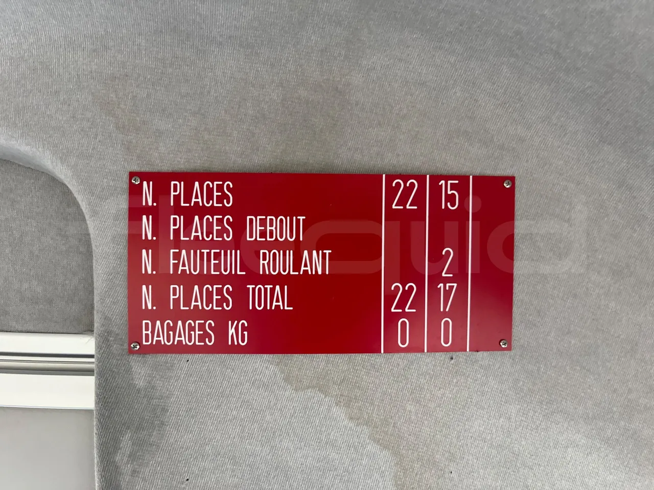 Iveco Daily A65C18 -EUR6 -132kW -7.498m - seat plate photo