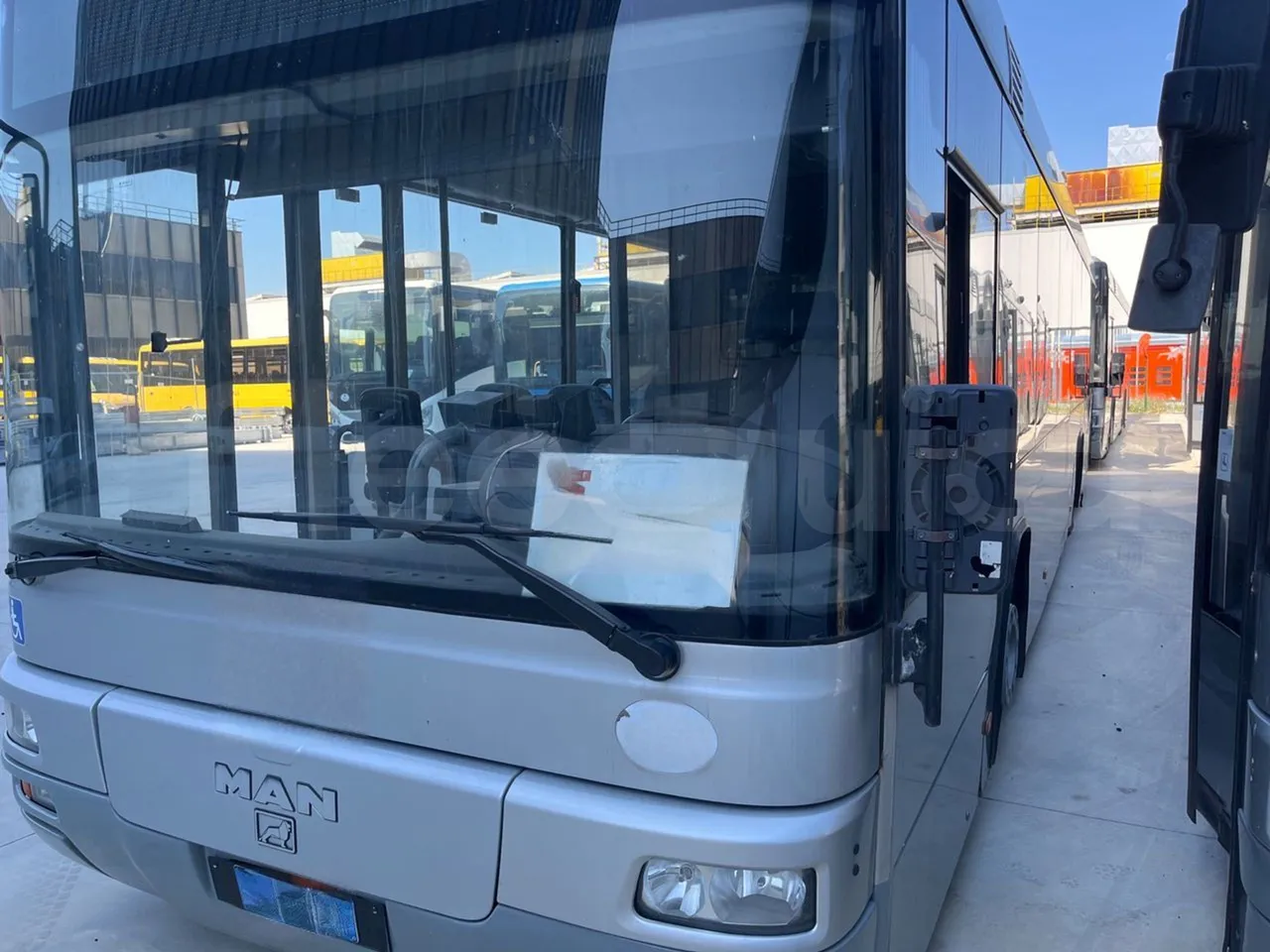 Man Lion's Classic A78 - 3/4 front left (mandatory for bus to scrap)