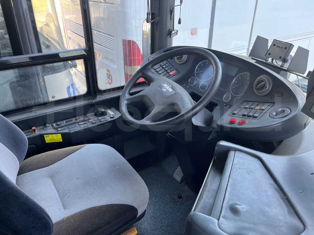 Man Lion's Classic A78 - buttons panels on (mandatory for bus to scrap)